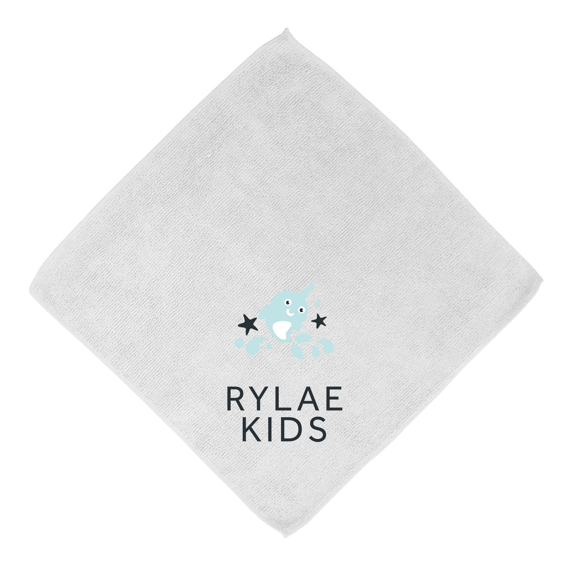 Rylae Kids reusable microfiber cloth paired with HOCl cleaning spray for families